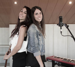 Leyla, dúo versiones pop soul