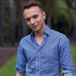 Eric Mauricio Torres, Barítono. 