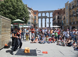 Shows Infantiles Naranjarte, También en Inglés
