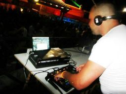 DJ Wes Dirty House