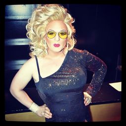 DragQueen Aaron Mars
