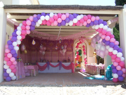 Decoración con Globos y Mesas