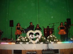 GRUPO BUGALU