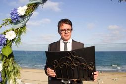 toni ceremonia civil juez actor oficiante