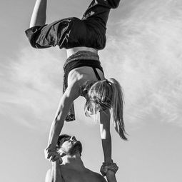 Dúo Acrobático Dione