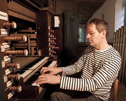 Orgel o. Harmonium f. Hochzeit