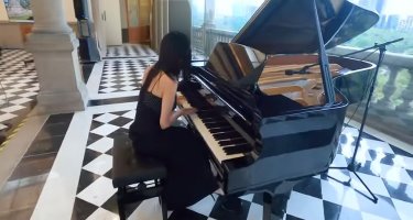 Pianista mujer para eventos