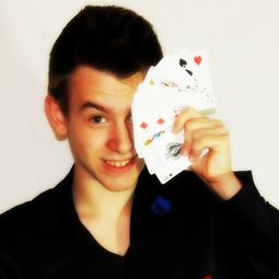 Manu Llari