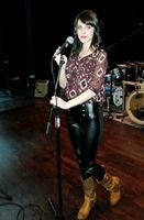 CANTANTE DE VARIOS GENEROS MUS