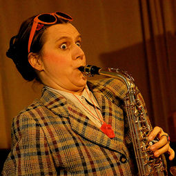 Emmi Meyer - Saxophonstar in Spé - 