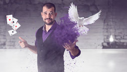 Andrés Madruga - Magia Cómica
