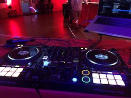 Events Music Mallorca - Se ofrece Dj con equipo.