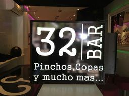 El 32 Bar