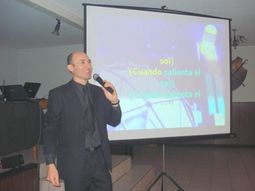 Cantante Cumpleaños Cenas...