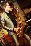 Gesang und Saxophon foto 1