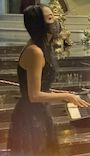 Pianista mujer para eventos foto 2