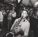DEMIAN ARROYO SAXOFONISTA foto 2