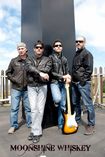 MOONSHINE WHISKEY EN CONCIERTO